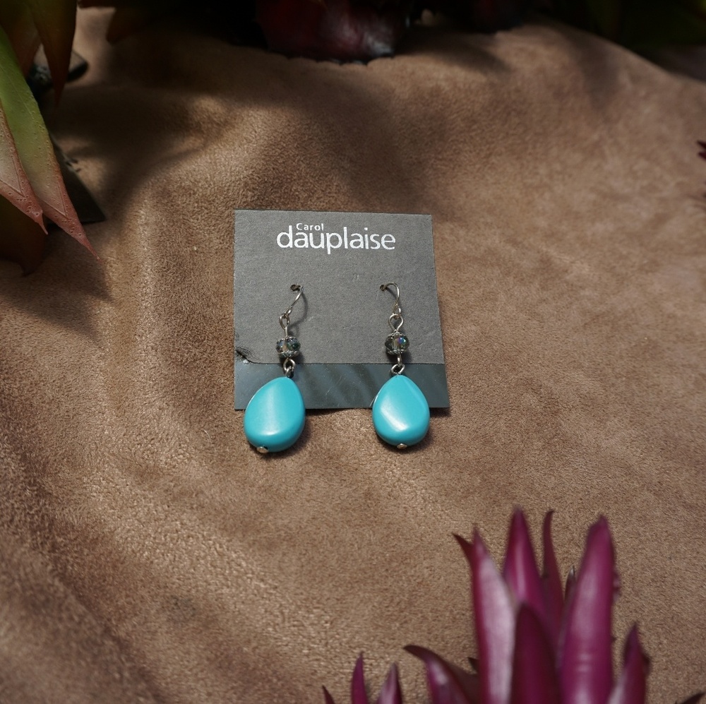 Carol dauplaise tourqouise stone earrings